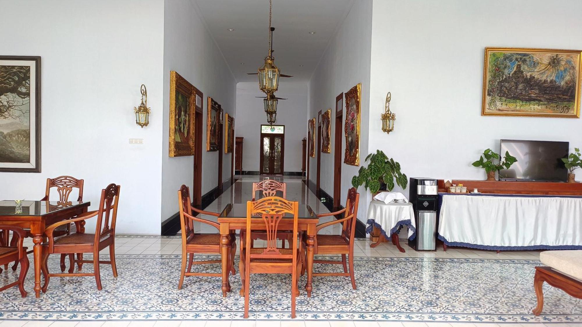 Hotel Griya Asih Jogyakarta Zewnętrze zdjęcie