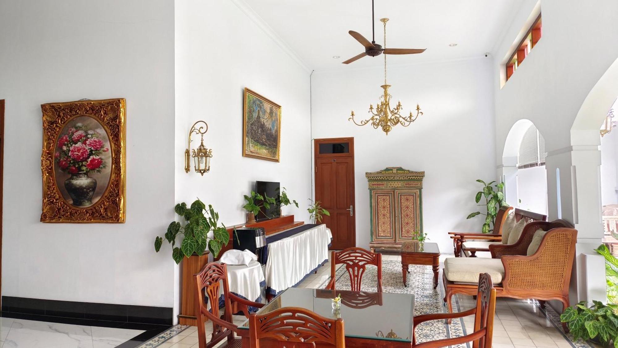 Hotel Griya Asih Jogyakarta Zewnętrze zdjęcie